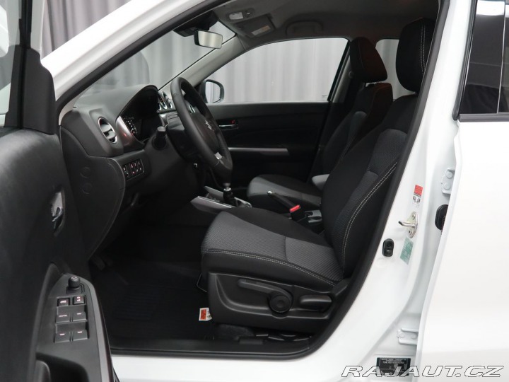 Suzuki Vitara 1,5 Premium 4x4-k odbědu 2025