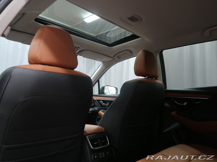 Subaru Outback TOURING 4X4; předváděcí v 2025