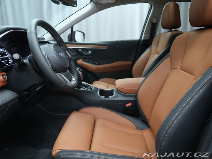 Subaru Outback TOURING 4X4; předváděcí v 2025