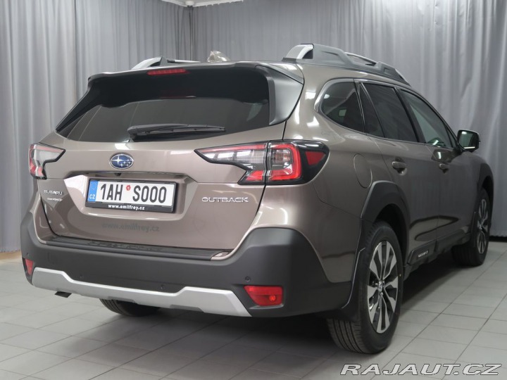 Subaru Outback TOURING 4X4; předváděcí v 2025