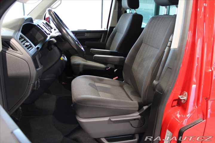 Volkswagen Caravelle 2.0TDI L DSG / 9.míst 2018