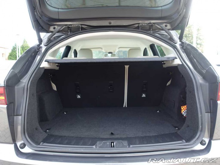 Jaguar E-Pace 2,0 SE D180 4x4 2019