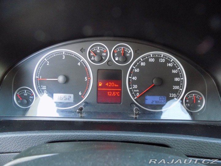Volkswagen Multivan 2.5TDI/4x4/webasto/ČR/ 2009