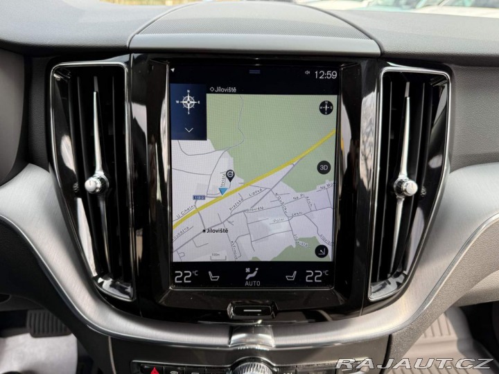 Volvo XC60 T5 2.0 MOMENTUM AT8 AWD 2019
