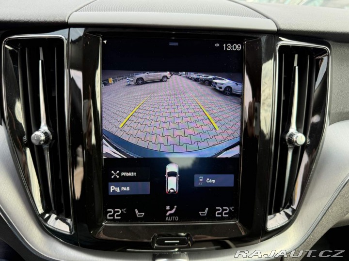 Volvo XC60 T5 2.0 MOMENTUM AT8 AWD 2019