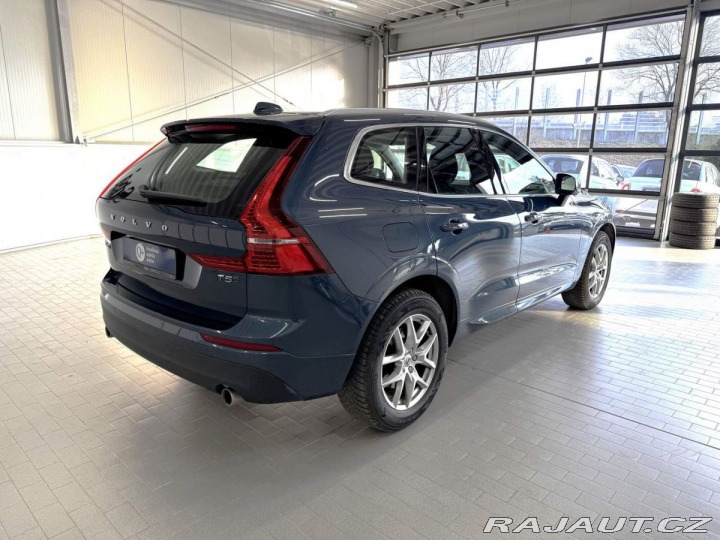 Volvo XC60 T5 2.0 MOMENTUM AT8 AWD 2019