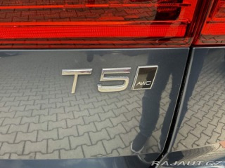 Volvo XC60 T5 2.0 MOMENTUM AT8 AWD 2019