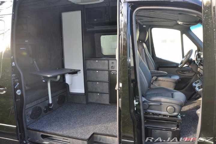 Mercedes-Benz Sprinter 319 Camper 2025