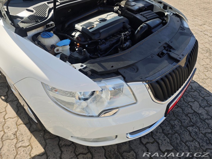 Škoda Superb 1.8 TSi Ambition NAVI Bi- 2010