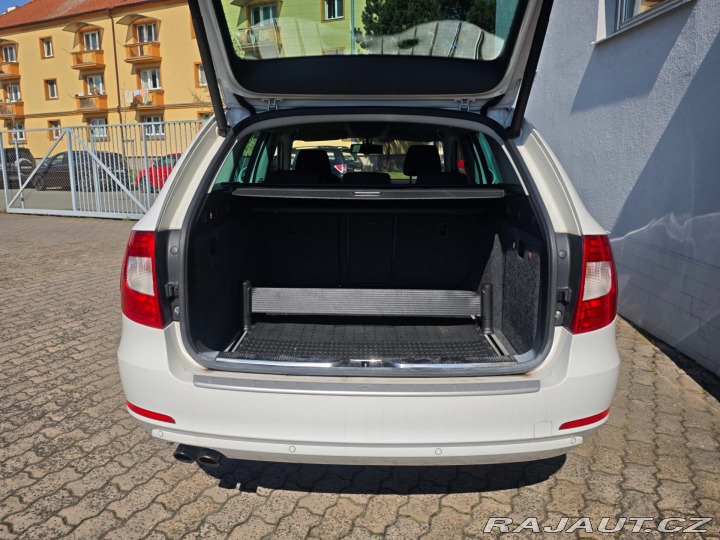 Škoda Superb 1.8 TSi Ambition NAVI Bi- 2010