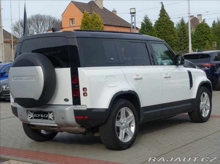 Land Rover Defender 2,0 D240 110 SE,el.tažné, 2020
