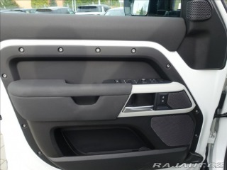 Land Rover Defender 2,0 D240 110 SE,el.tažné, 2020
