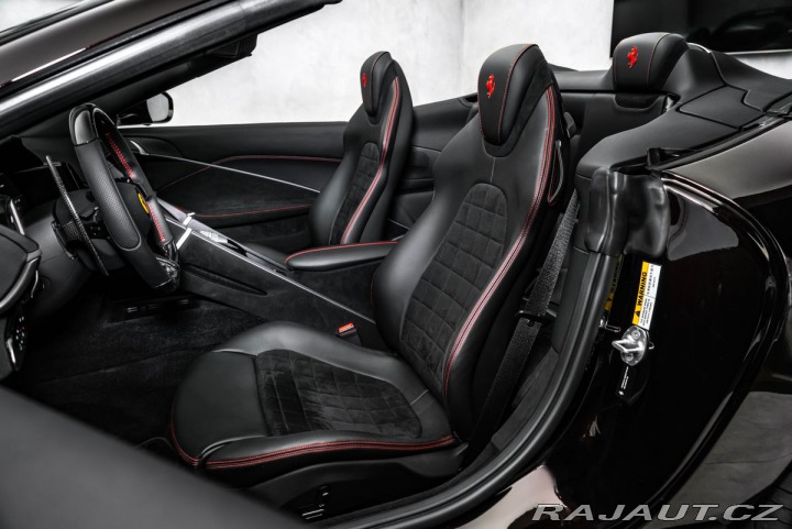 Ferrari Roma Spider 2025