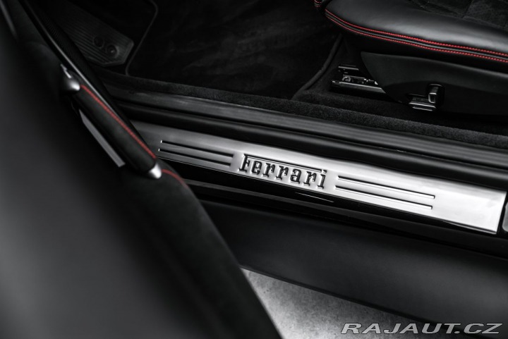 Ferrari Roma Spider 2025