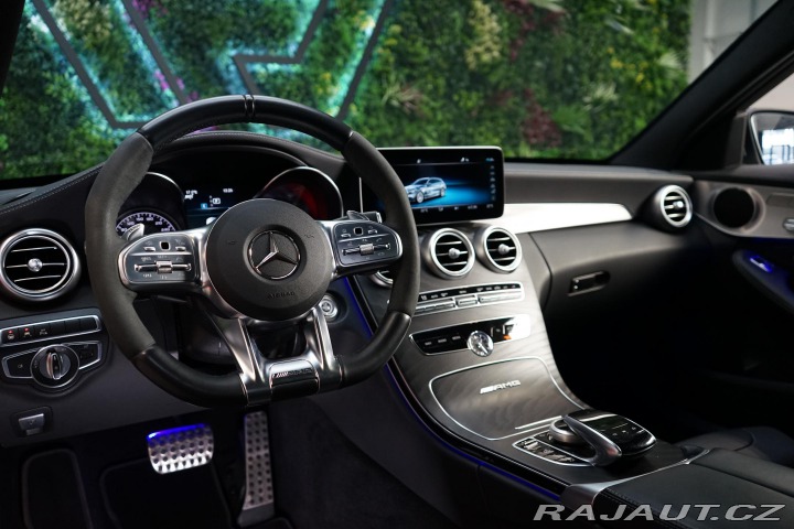 Mercedes-Benz C 63 AMG V8 350kW LED Pano 2019