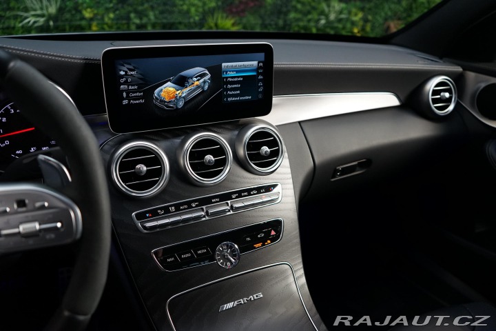 Mercedes-Benz C 63 AMG V8 350kW LED Pano 2019