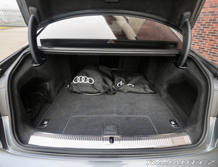 Audi A8 60 TFSIe 3.0 V6 eHybrid 2021