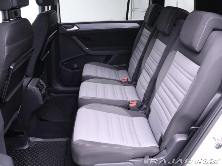 Volkswagen Touran 1,4 TSI DSG R-line LED Na 2017