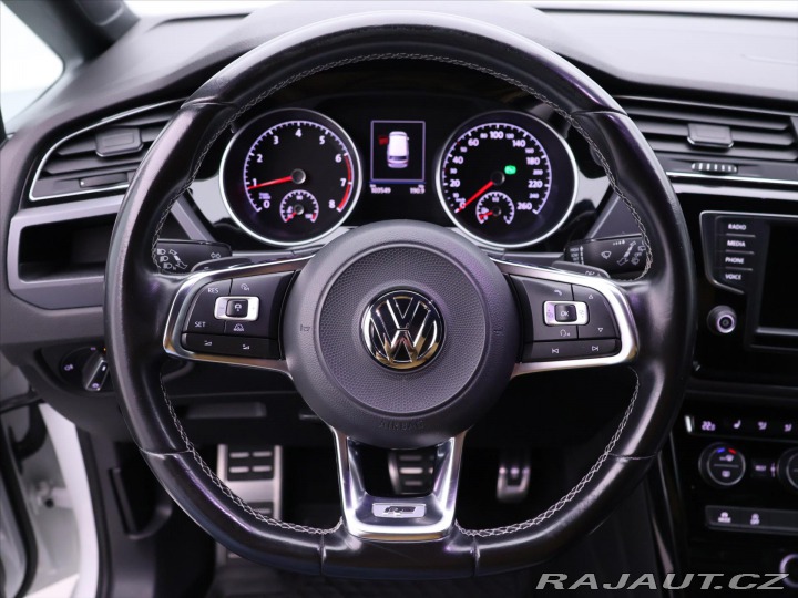 Volkswagen Touran 1,4 TSI DSG R-line LED Na 2017