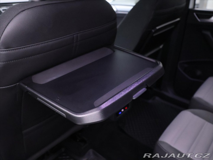 Volkswagen Touran 1,4 TSI DSG R-line LED Na 2017