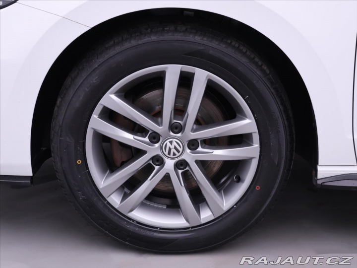 Volkswagen Touran 1,4 TSI DSG R-line LED Na 2017
