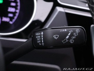 Volkswagen Touran 1,4 TSI DSG R-line LED Na 2017