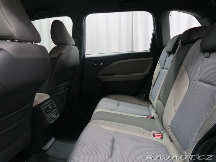 Subaru Forester 4X4 AWD. ACTIVE. Služební 2025