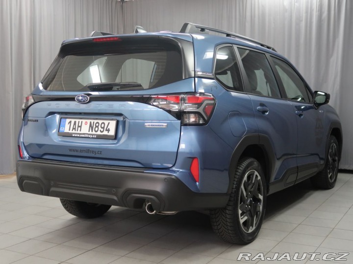 Subaru Forester 4X4. ACTIVE. Služební. SL 2025