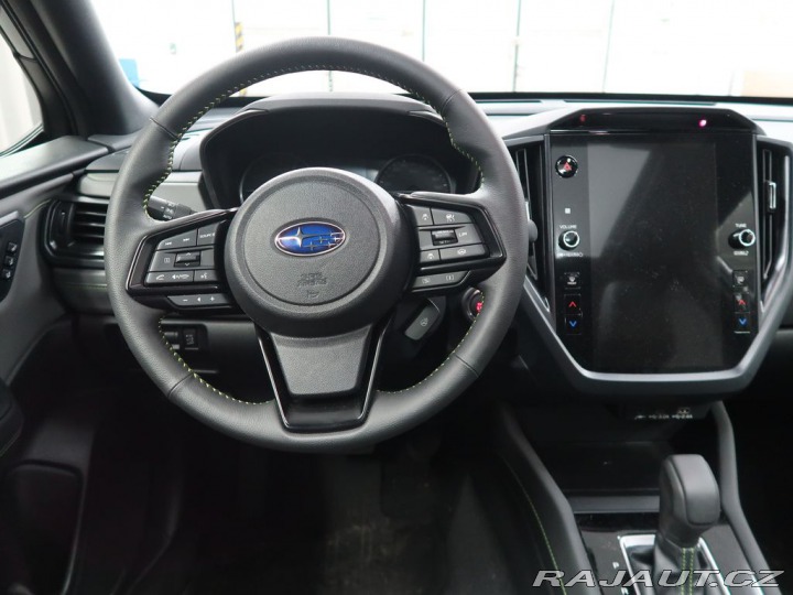Subaru Forester 4X4 AWD. FIELD. Předváděc 2025