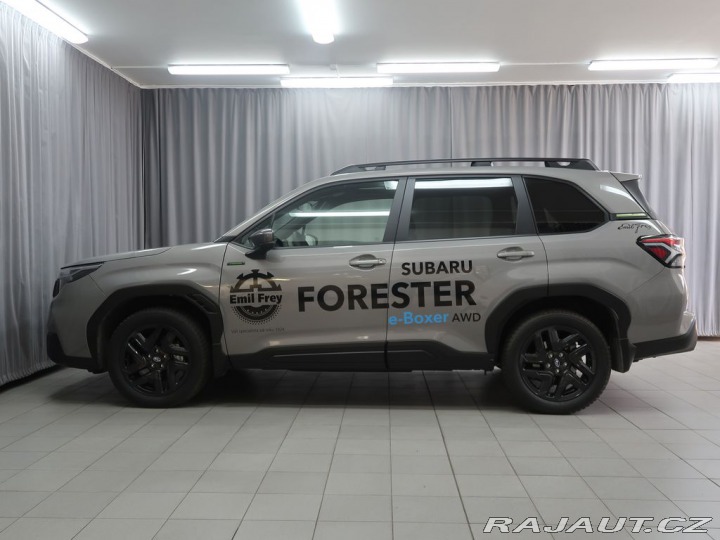 Subaru Forester 4X4 AWD. FIELD. Předváděc 2025