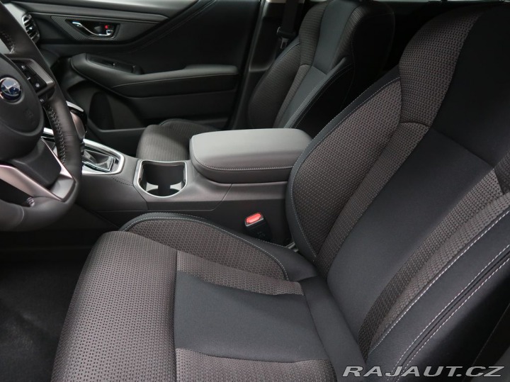 Subaru Outback 4X4 ACTIVE. K ODBĚRU IHNE 2025