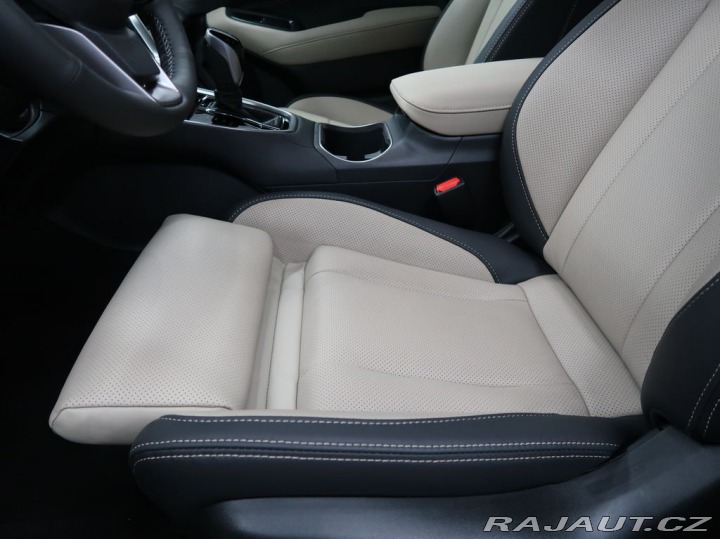 Subaru Outback TOURING + světlá kůže Nap 2025