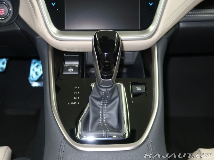 Subaru Outback TOURING + světlá kůže Nap 2025