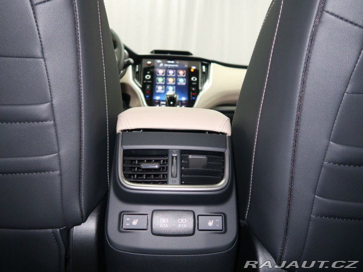 Subaru Outback TOURING 4X4. Světlá kůže. 2025