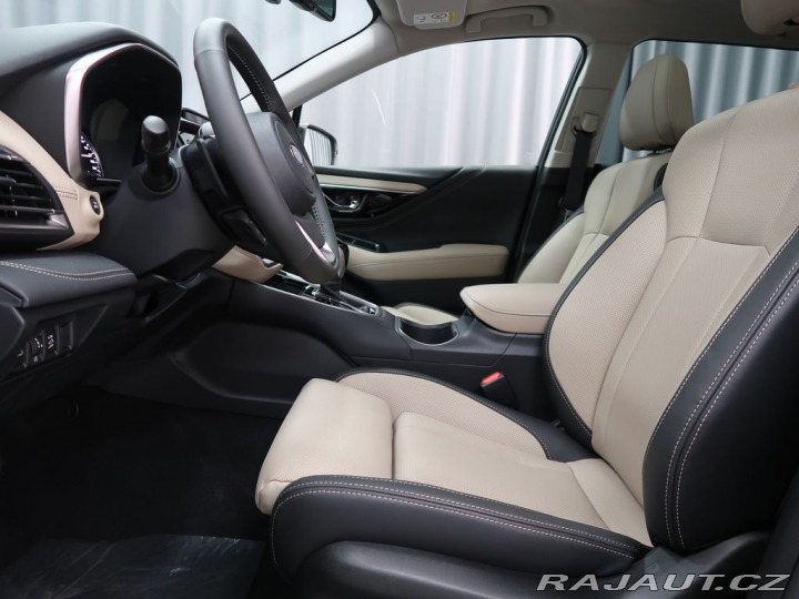 Subaru Outback TOURING 4X4. Světlá kůže. 2025