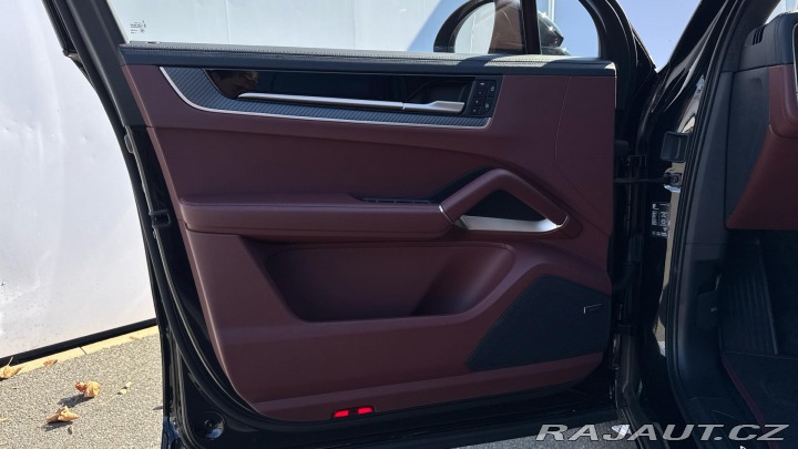 Porsche Cayenne S 2024
