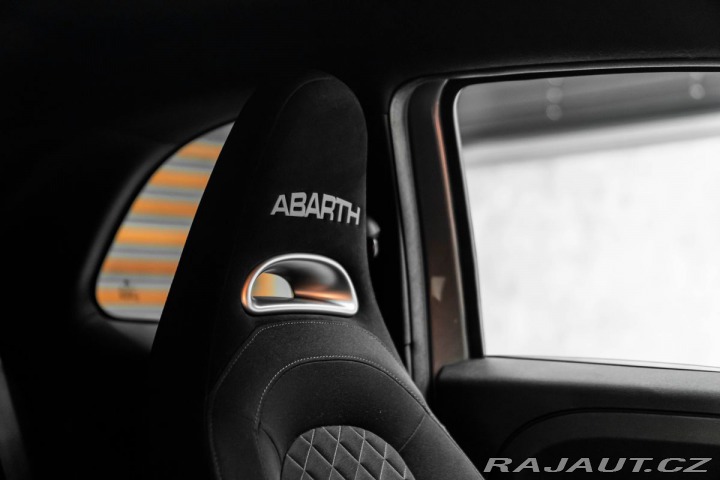 Abarth 500 595, ZÁRUKA 2023