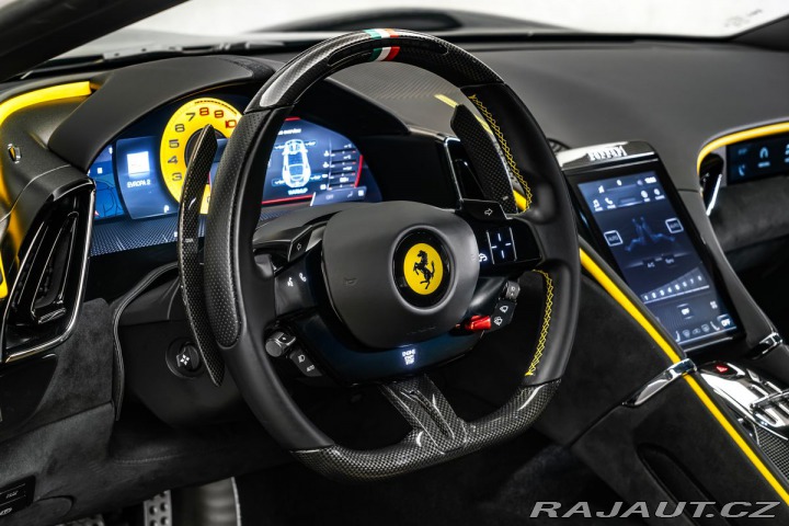 Ferrari Roma Karbon +LEDs, kamera 360° 2022