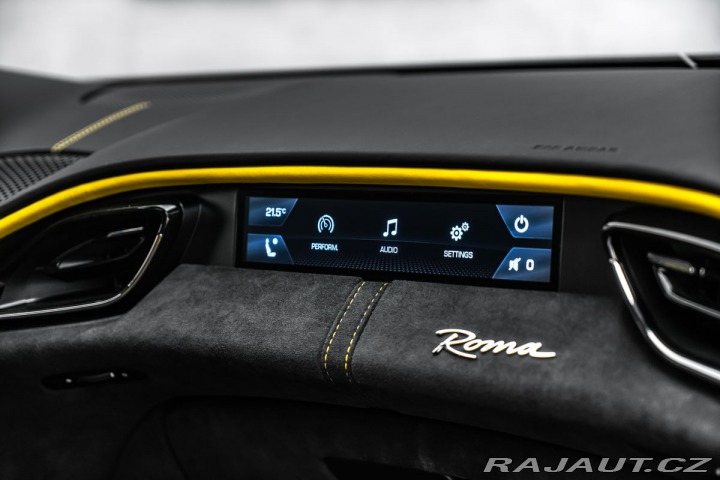 Ferrari Roma Karbon +LEDs, kamera 360° 2022