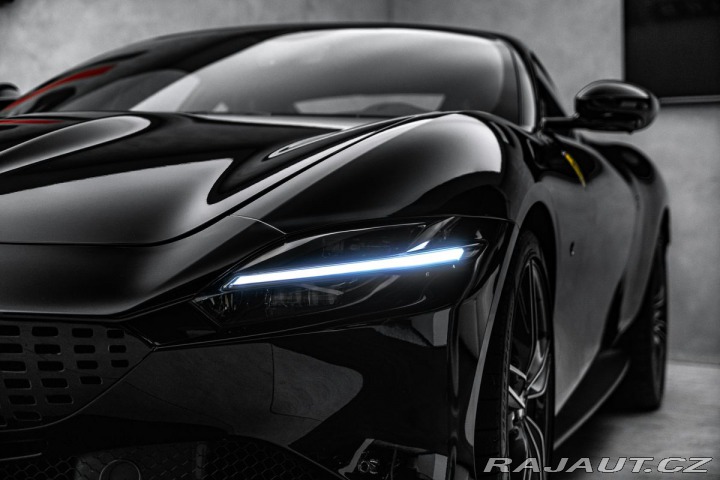 Ferrari Roma Karbon +LEDs, kamera 360° 2022