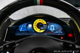 Ferrari Roma Karbon +LEDs, kamera 360° 2022