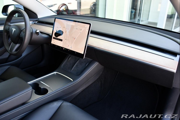 Tesla Model 3 STANDARD PLUS REZERVACE 2021
