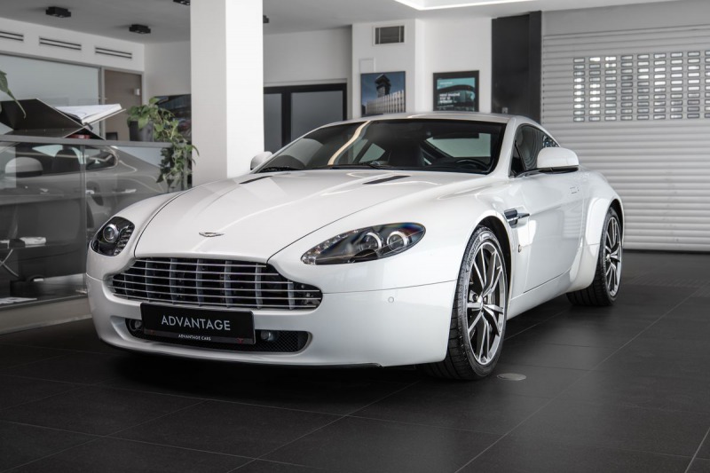 Aston Martin V8 Vantage 