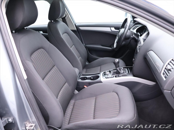 Audi A4 2,0 TDI Quattro S-line 1. 2011