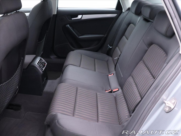 Audi A4 2,0 TDI Quattro S-line 1. 2011