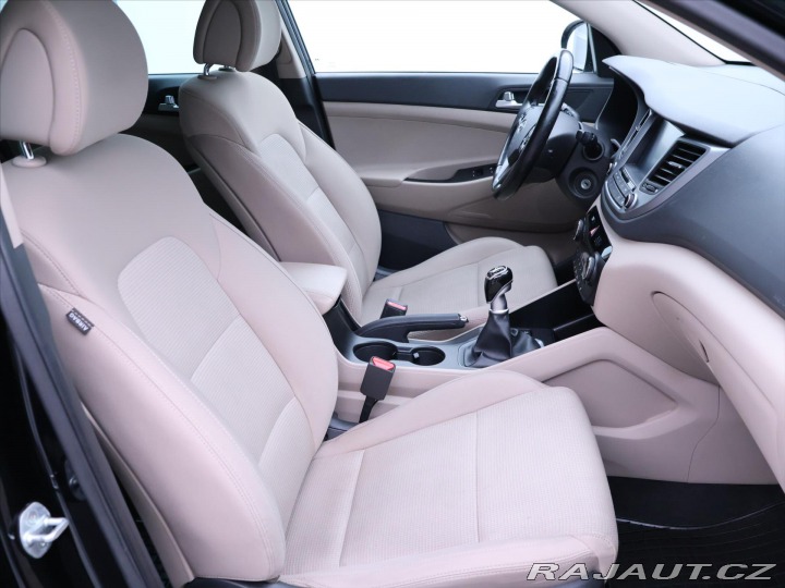 Hyundai Tucson 1,7 CRDI Trikolor CZ Navi 2016