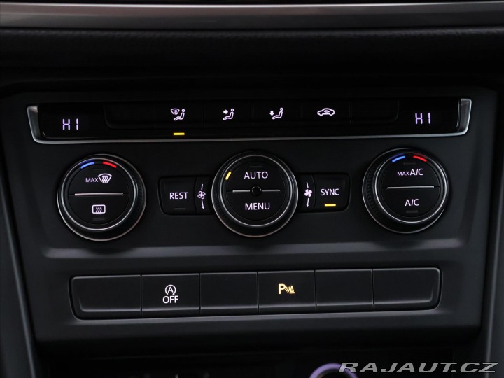 Volkswagen Touran 1,2 TSI highline navi tem 2017