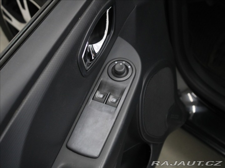 Renault Clio 1,2 i 53kW Dynamique KLIM 2013