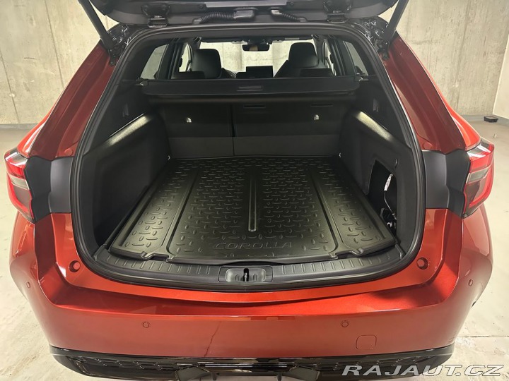 Toyota Corolla GR Sport 2.0 Hybrid e-CVT 2026