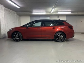 Toyota Corolla GR Sport 2.0 Hybrid e-CVT 2025